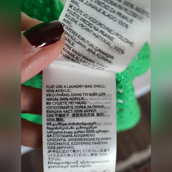 NWT- Crochet H&M cover-up, 100% Acrylic, Size S, green 💚 - Picture 3 of 8